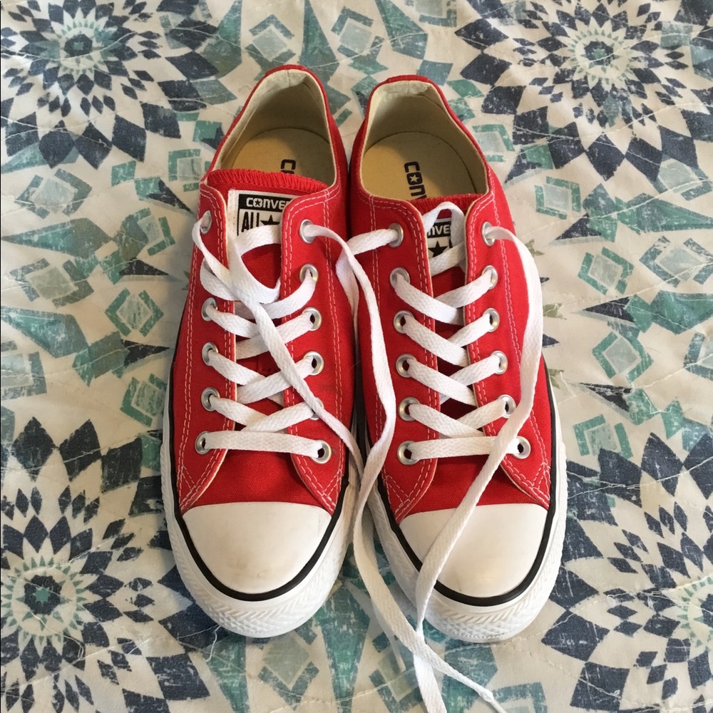 Red Converse size 9 Only worn once